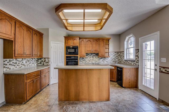 6603 Champion Road, Midlothian, TX 76065