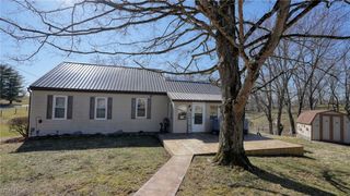 1295 Maple Brook Road, New Concord, OH 43762