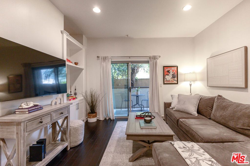7100 Alvern Street 108, Los Angeles, CA 90045 — photo 2