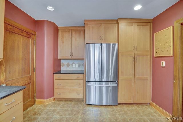 30 Bentham Parkway, Amherst, NY 14226