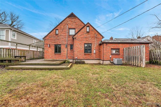 30 Bentham Parkway, Amherst, NY 14226