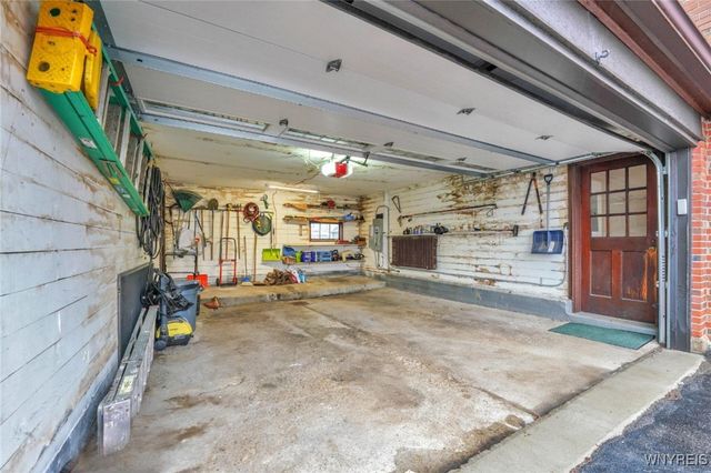 30 Bentham Parkway, Amherst, NY 14226