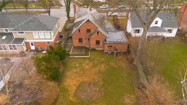 30 Bentham Parkway, Amherst, NY 14226