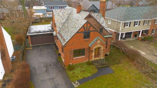 30 Bentham Parkway, Amherst, NY 14226