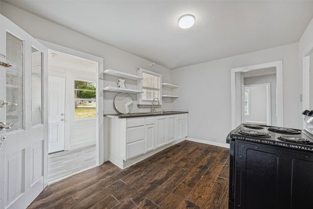 1801 W Bond Street, Denison, TX 75020