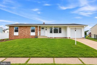 908 OLD ORCHARD LN, Bristol, PA 19007