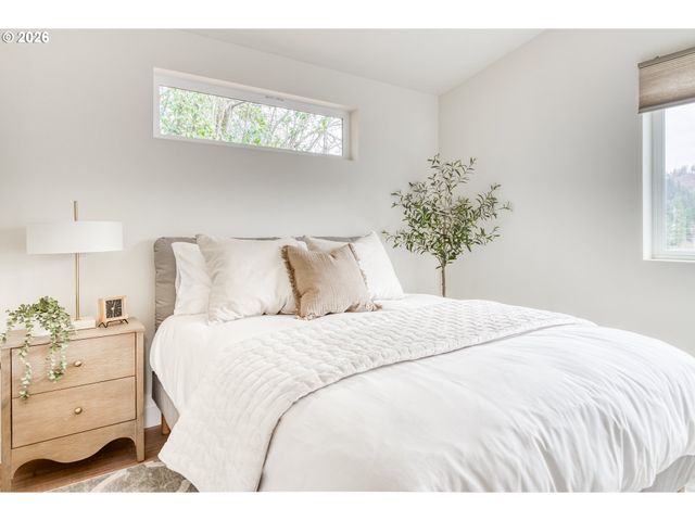 810 Se BEAVER St, Toledo, OR 97391