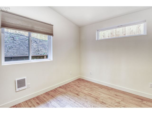 810 Se BEAVER St, Toledo, OR 97391