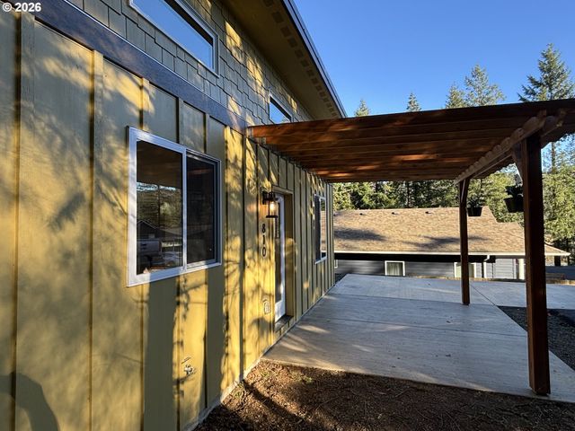 810 Se BEAVER St, Toledo, OR 97391