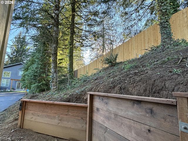 810 Se BEAVER St, Toledo, OR 97391