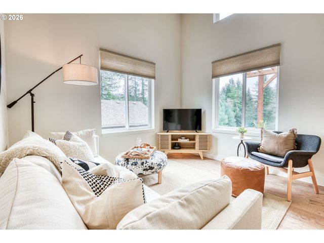 810 Se BEAVER St, Toledo, OR 97391