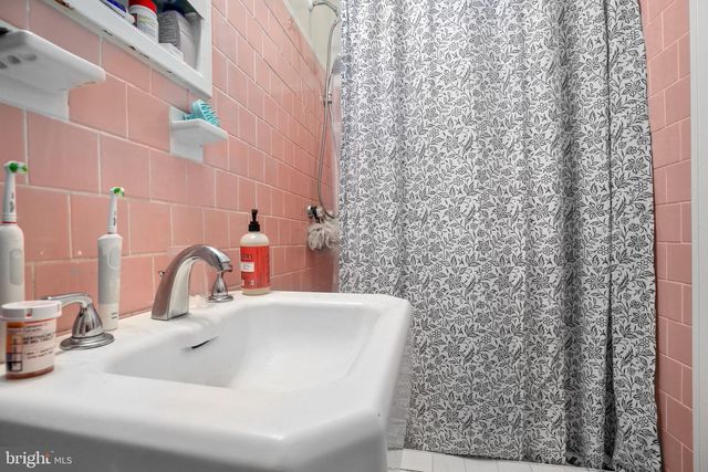 1717 HIGHLAND RD, Fredericksburg, VA 22401