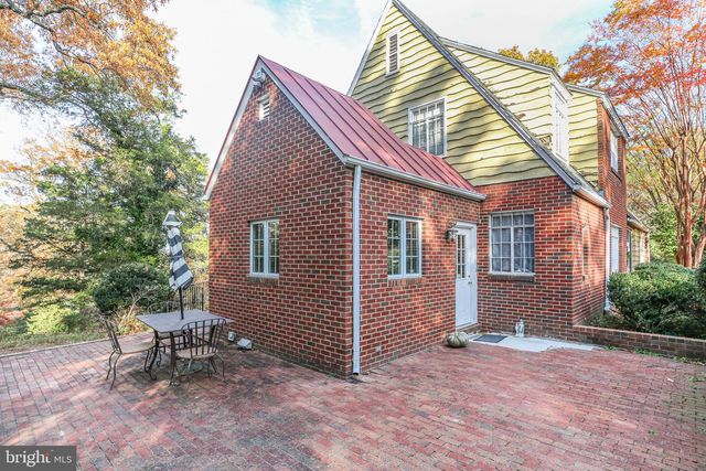 1717 HIGHLAND RD, Fredericksburg, VA 22401