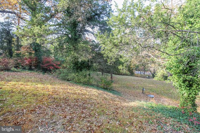 1717 HIGHLAND RD, Fredericksburg, VA 22401