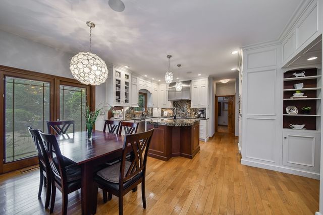 1580 Turnberry Court, Geneva, IL 60134