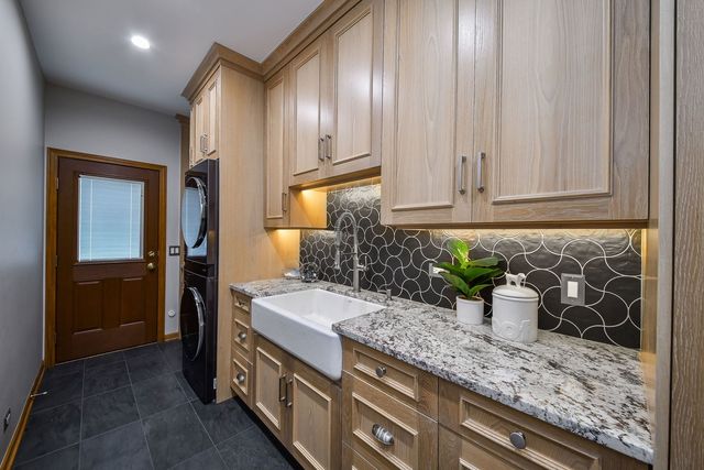 1580 Turnberry Court, Geneva, IL 60134