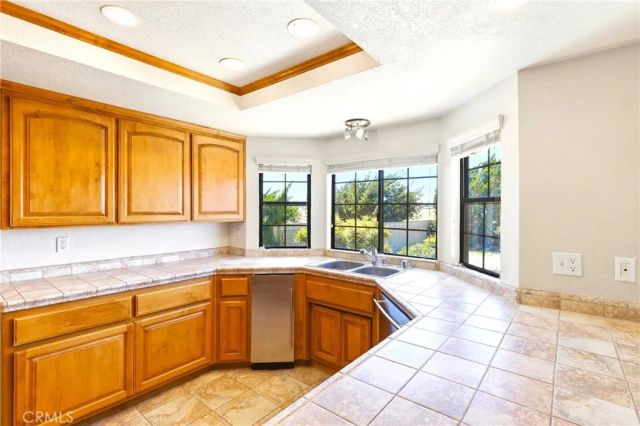 16810 Danbury, Hesperia, CA 92345