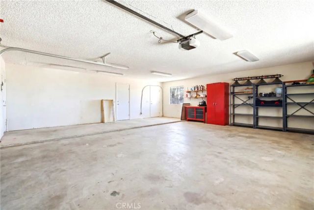 16810 Danbury, Hesperia, CA 92345