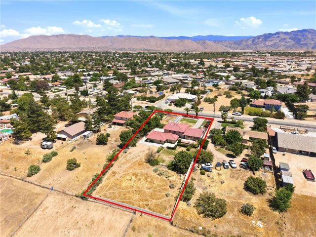 16810 Danbury, Hesperia, CA 92345