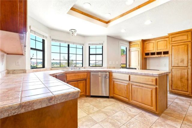16810 Danbury, Hesperia, CA 92345