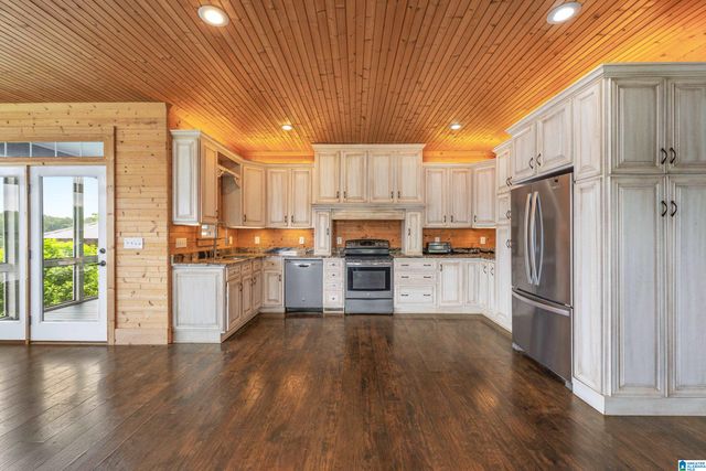168 LAYKE POINTE, Clanton, AL 35046