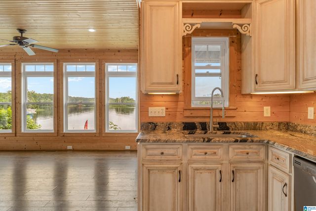 168 LAYKE POINTE, Clanton, AL 35046