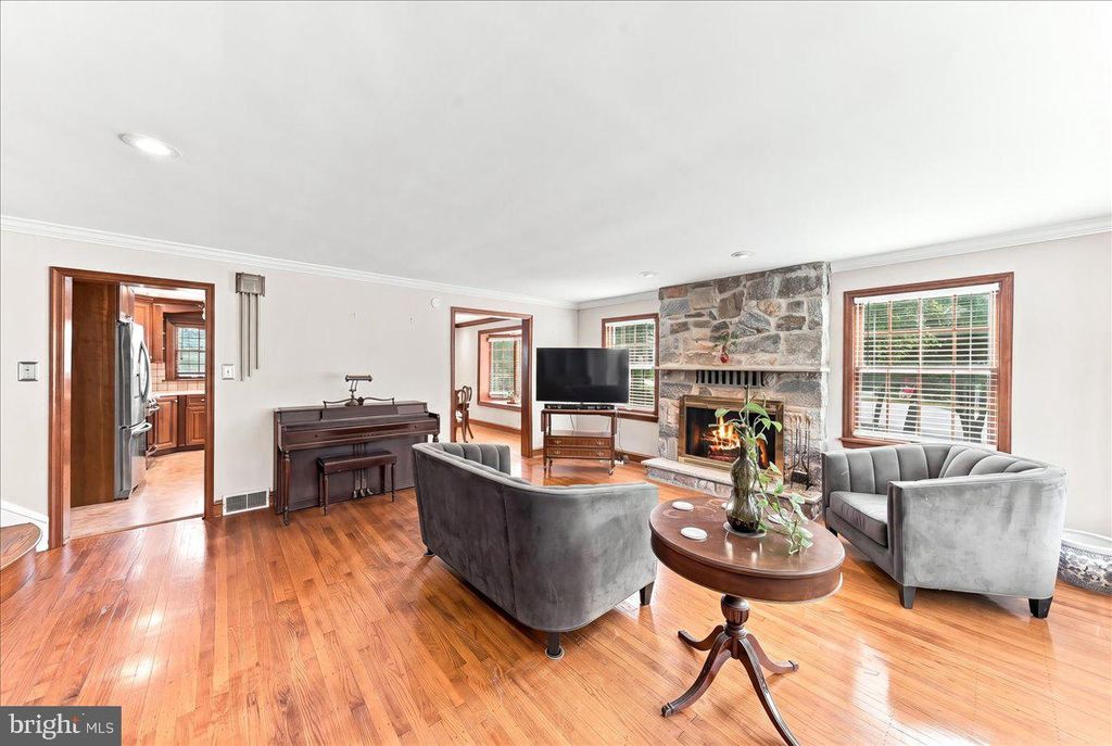 100 GOVERNORS DR, WALLINGFORD, PA 19086 — photo 4