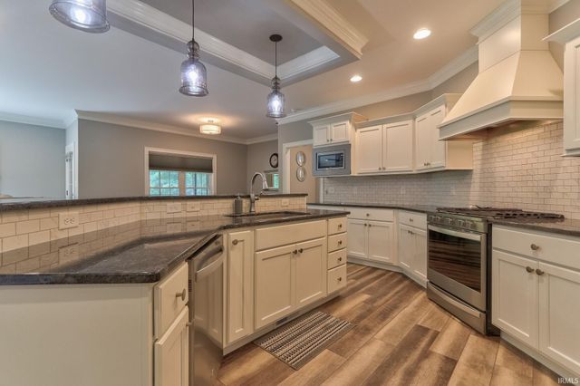 13201 Prestwick Court, Evansville, IN 47725