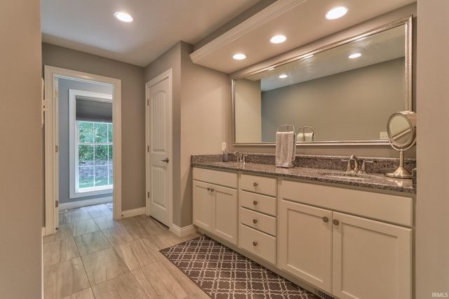13201 Prestwick Court, Evansville, IN 47725