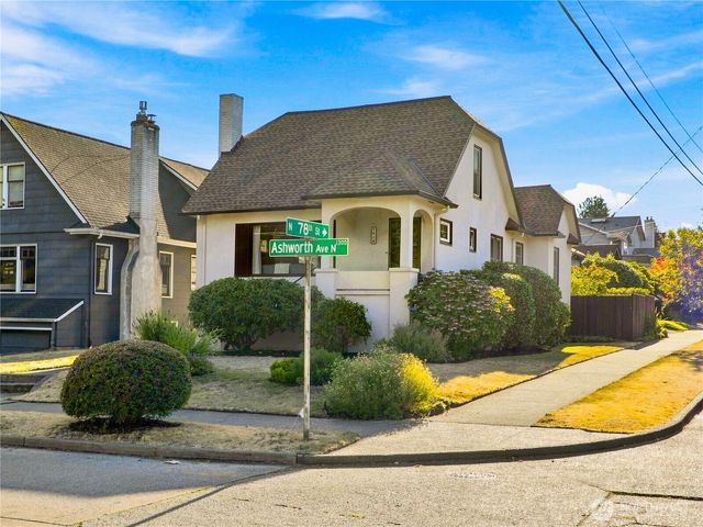 7719 Ashworth Avenue N, Seattle, WA 98103