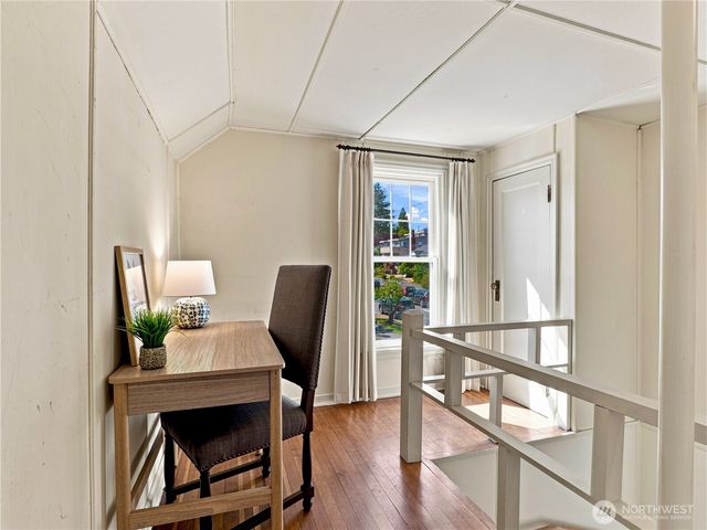 7719 Ashworth Avenue N, Seattle, WA 98103