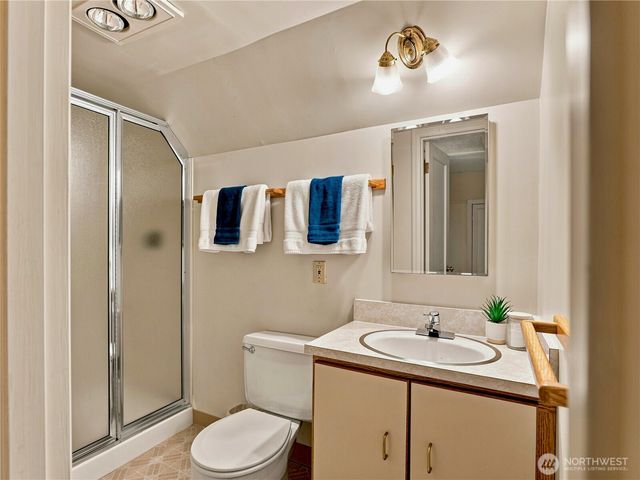 7719 Ashworth Avenue N, Seattle, WA 98103
