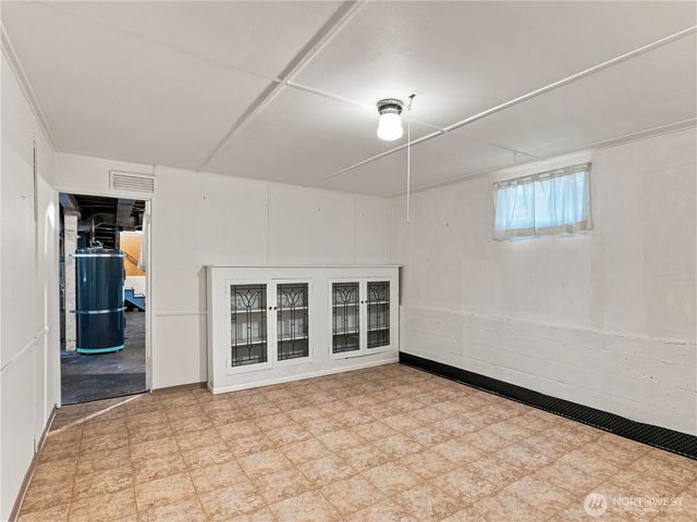 7719 Ashworth Avenue N, Seattle, WA 98103