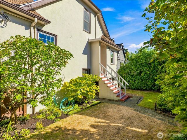 7719 Ashworth Avenue N, Seattle, WA 98103