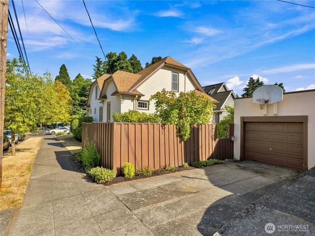 7719 Ashworth Avenue N, Seattle, WA 98103