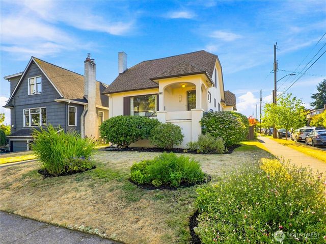 7719 Ashworth Avenue N, Seattle, WA 98103