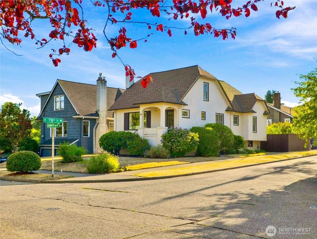 7719 Ashworth Avenue N, Seattle, WA 98103