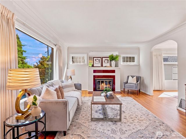 7719 Ashworth Avenue N, Seattle, WA 98103