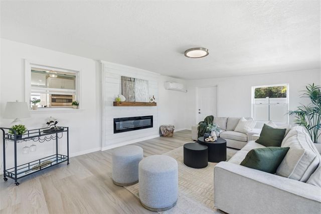 1027 27TH AVENUE S, St Petersburg, FL 33705