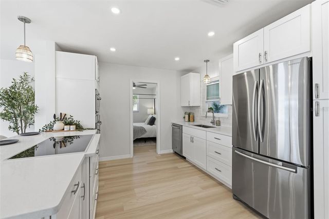 1027 27TH AVENUE S, St Petersburg, FL 33705