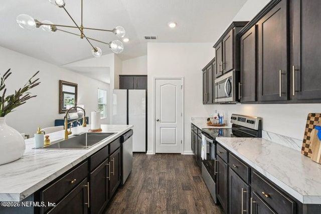 2458 FALLING STAR Lane, Green Cove Springs, FL 32043