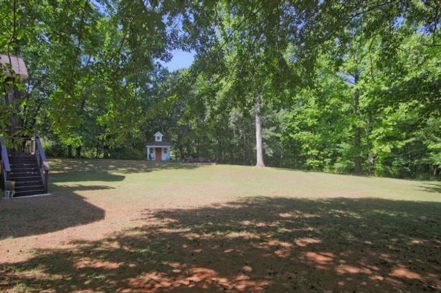 1692 N Hadaway Road NW, Kennesaw, GA 30152