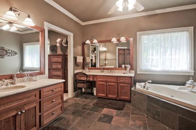 1692 N Hadaway Road NW, Kennesaw, GA 30152