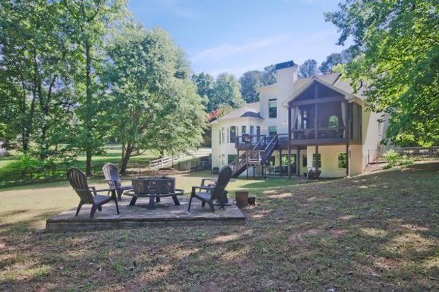 1692 N Hadaway Road NW, Kennesaw, GA 30152