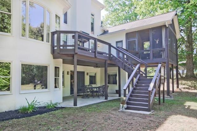 1692 N Hadaway Road NW, Kennesaw, GA 30152