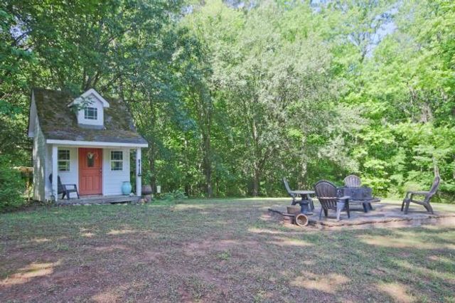1692 N Hadaway Road NW, Kennesaw, GA 30152