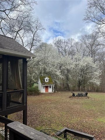 1692 N Hadaway Road NW, Kennesaw, GA 30152