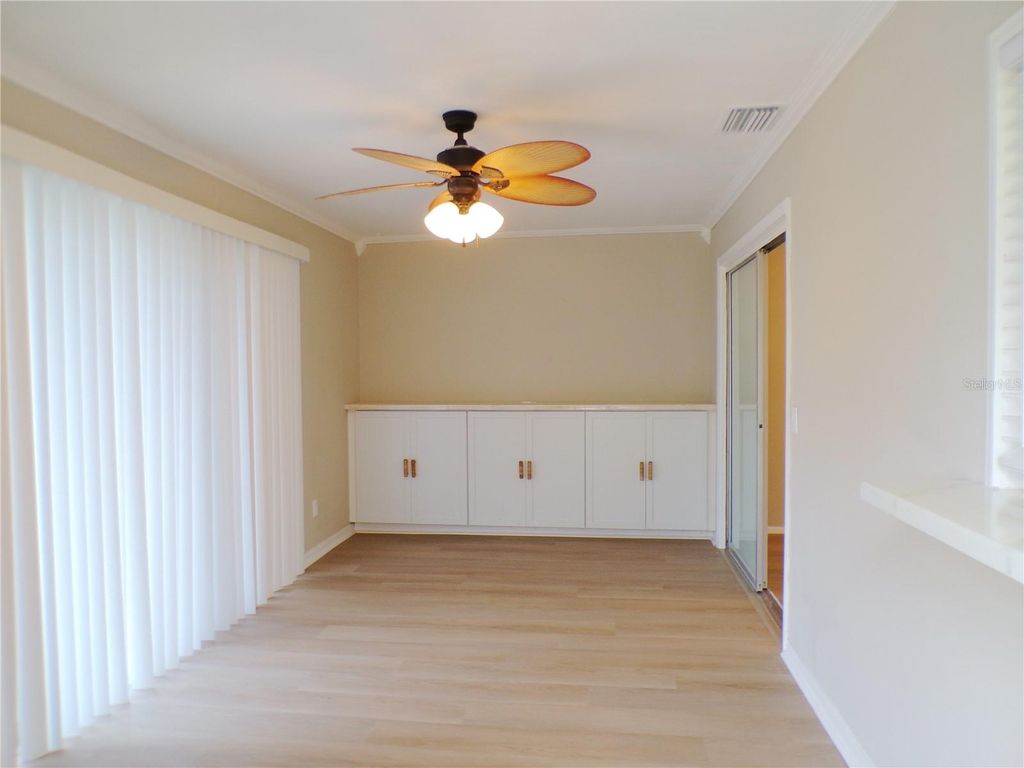 Image 18 of property listing at 1622 17TH STREET E, Bradenton, FL 34208