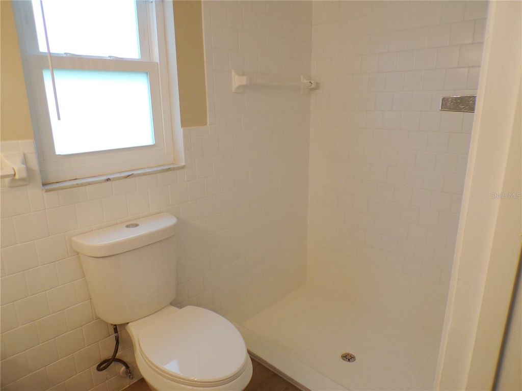Image 23 of property listing at 1622 17TH STREET E, Bradenton, FL 34208