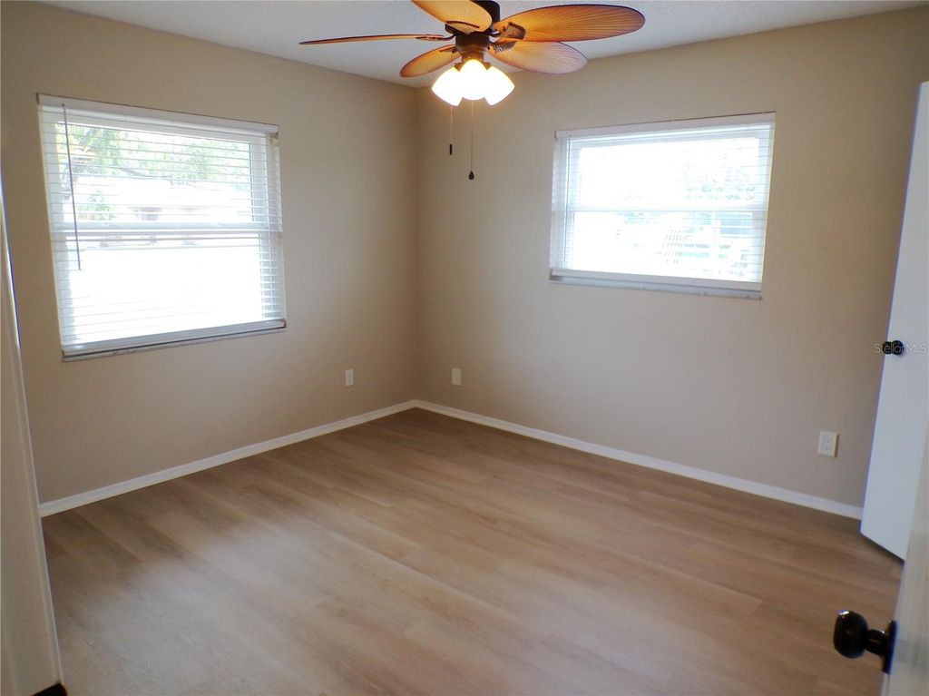 Image 27 of property listing at 1622 17TH STREET E, Bradenton, FL 34208